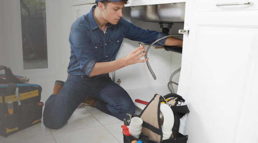 Professional sink repair in Eckerty, IN