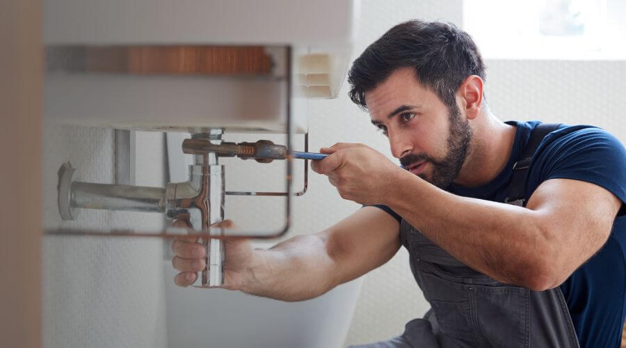 Sink faucet replacement in Eckerty, IN